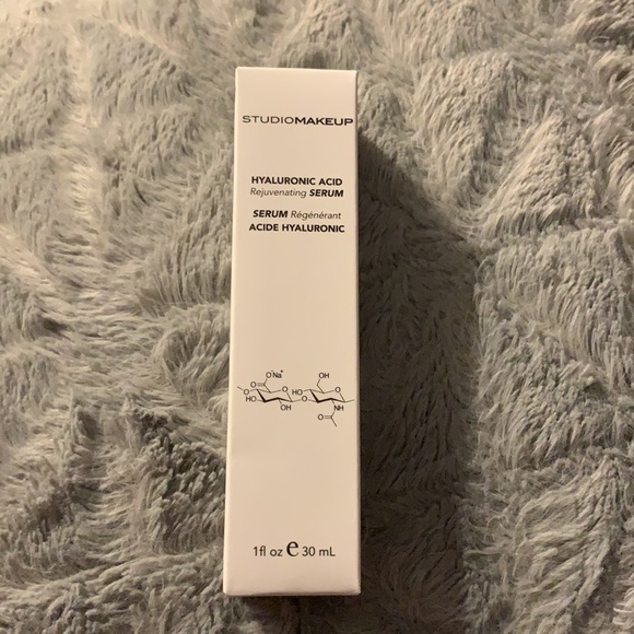STUDIOMAKEUP HYALURONIC ACID REJUVENATING SERUM - Picture 4 of 4
